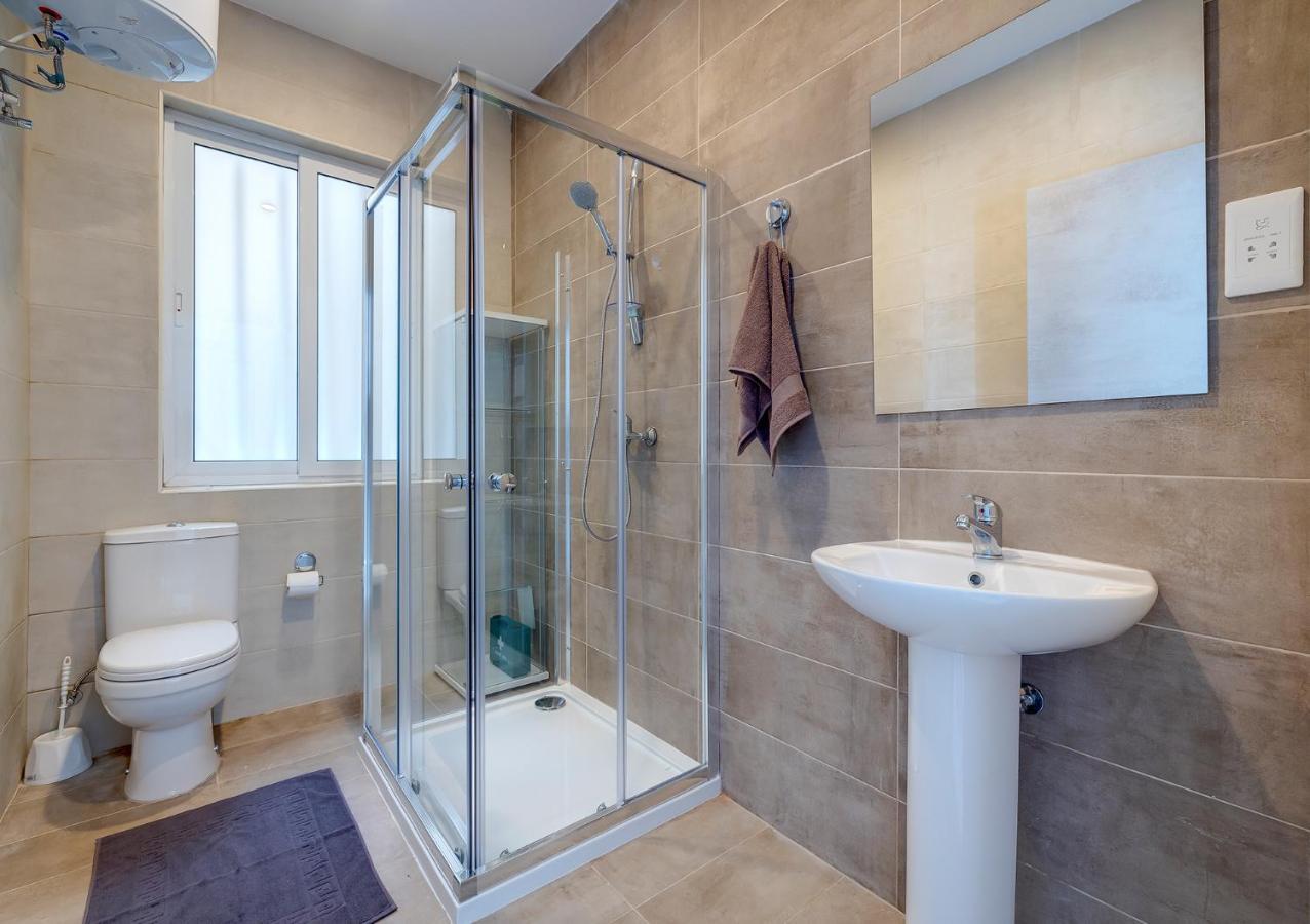 Lägenhet Modern Family Retreat In Gzira