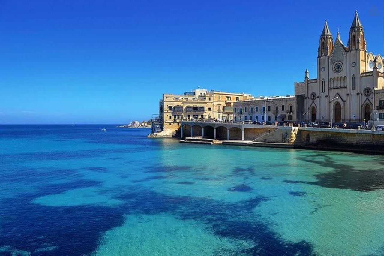 Modern Family Retreat In Gzira Sliema